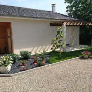 Acadie maison moderne adaptée à la complexité du terrain Heyrieux